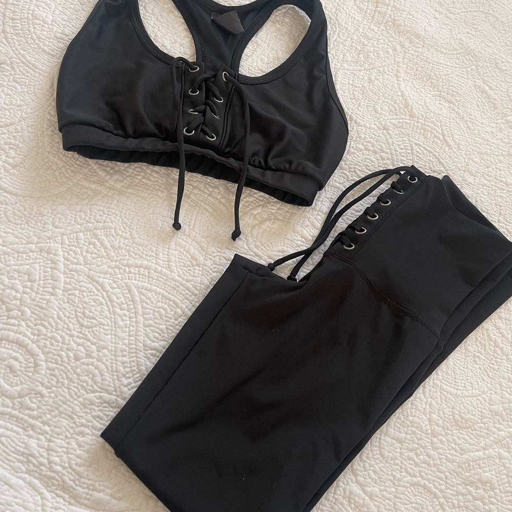 Strut-this lace up work out set